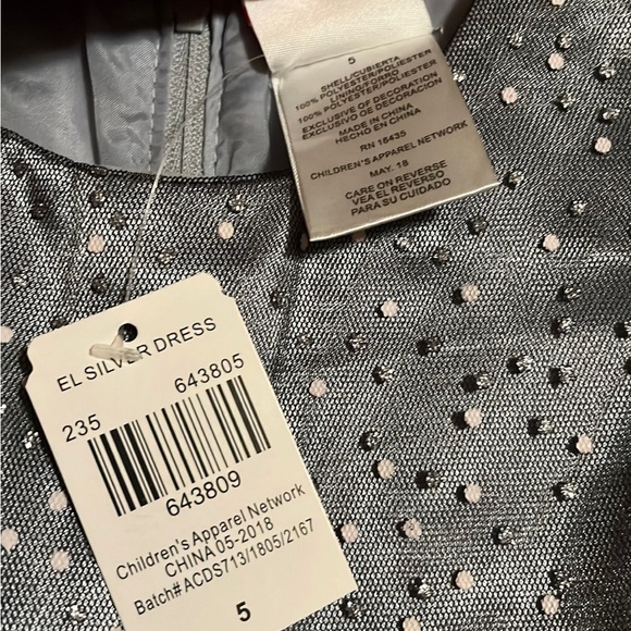 Girl’s Size 5 Black sparkly dress - Picture 2 of 6